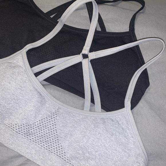 Bundle 2 Sports Bras - Picture 3 of 8